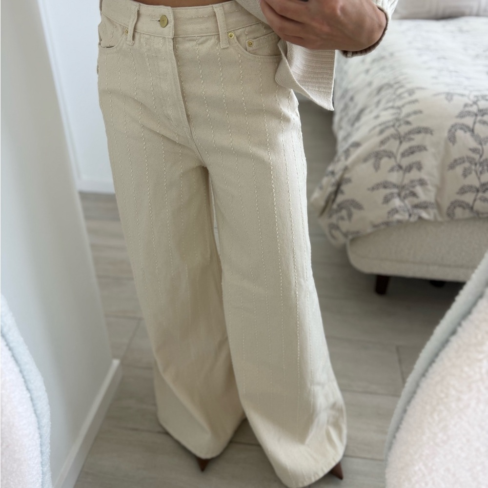 H&M High Rise Wide Leg Jeans in Cream